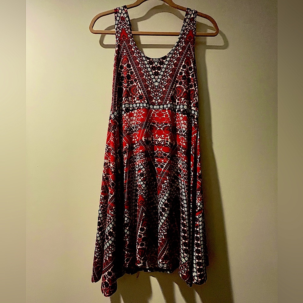 Red w/ Pattern Stretchy Dress